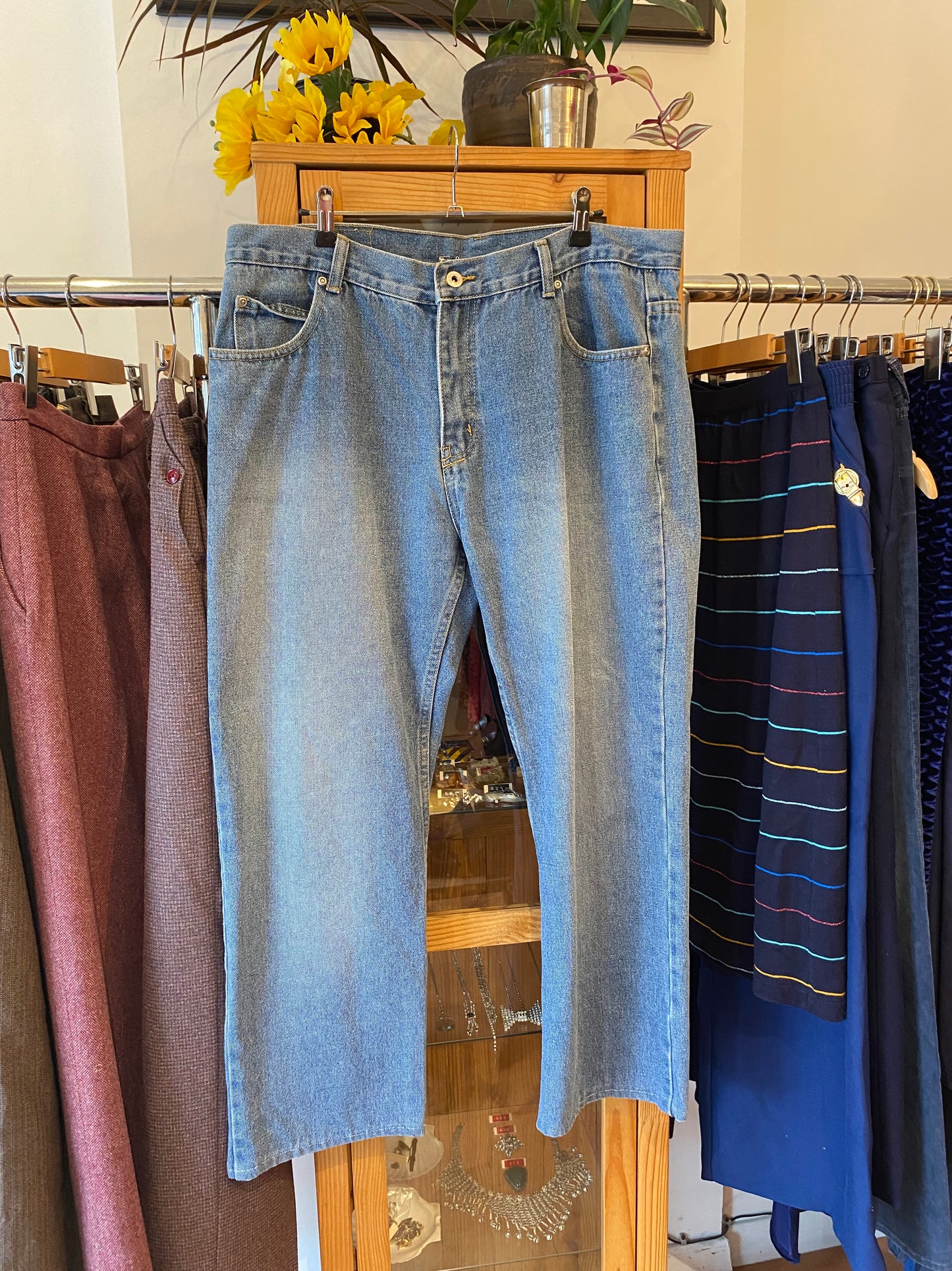 Mid-Rise Jeans (XL)