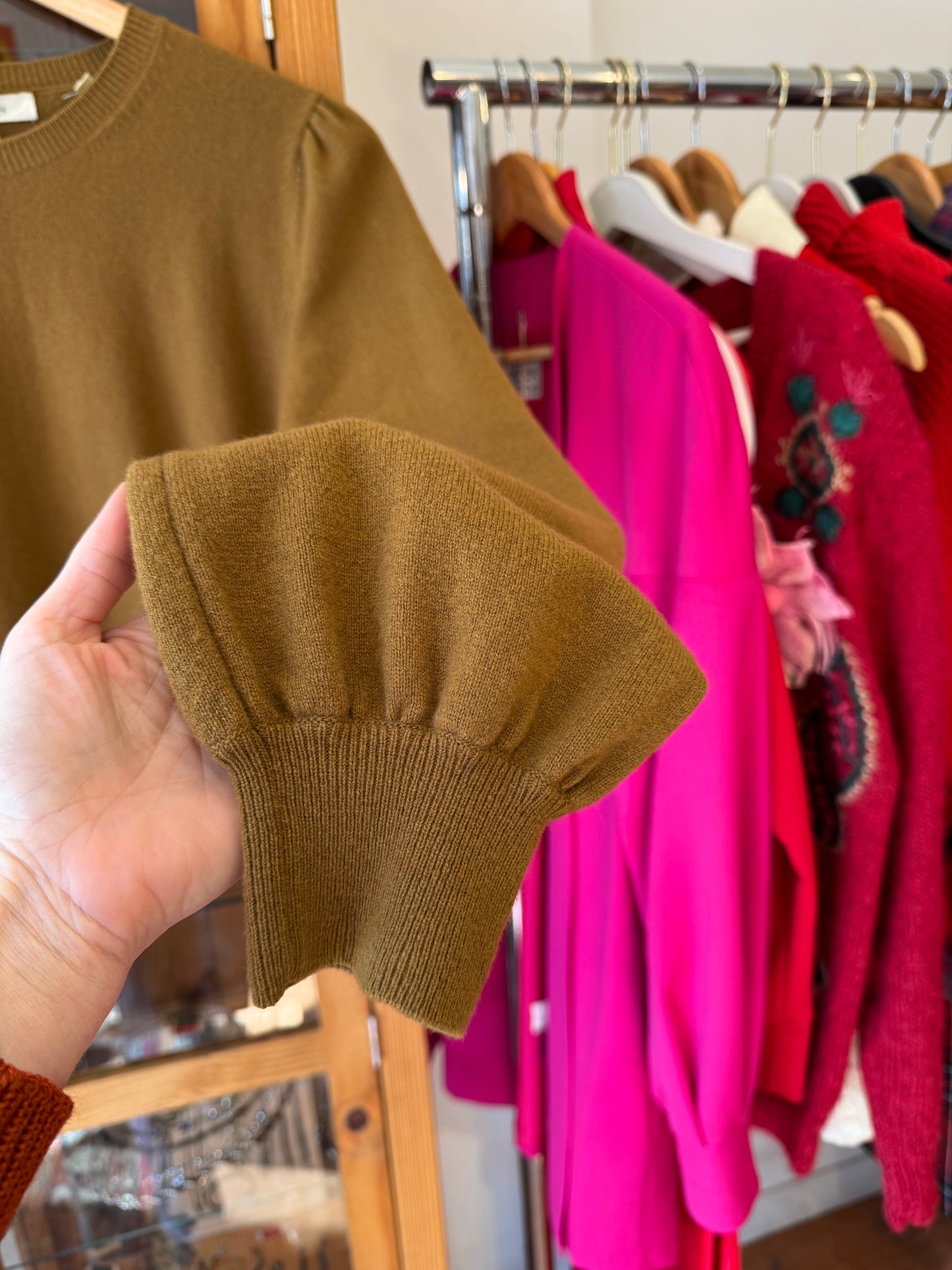 Dôen Puff Sleeve Cashmere Sweater