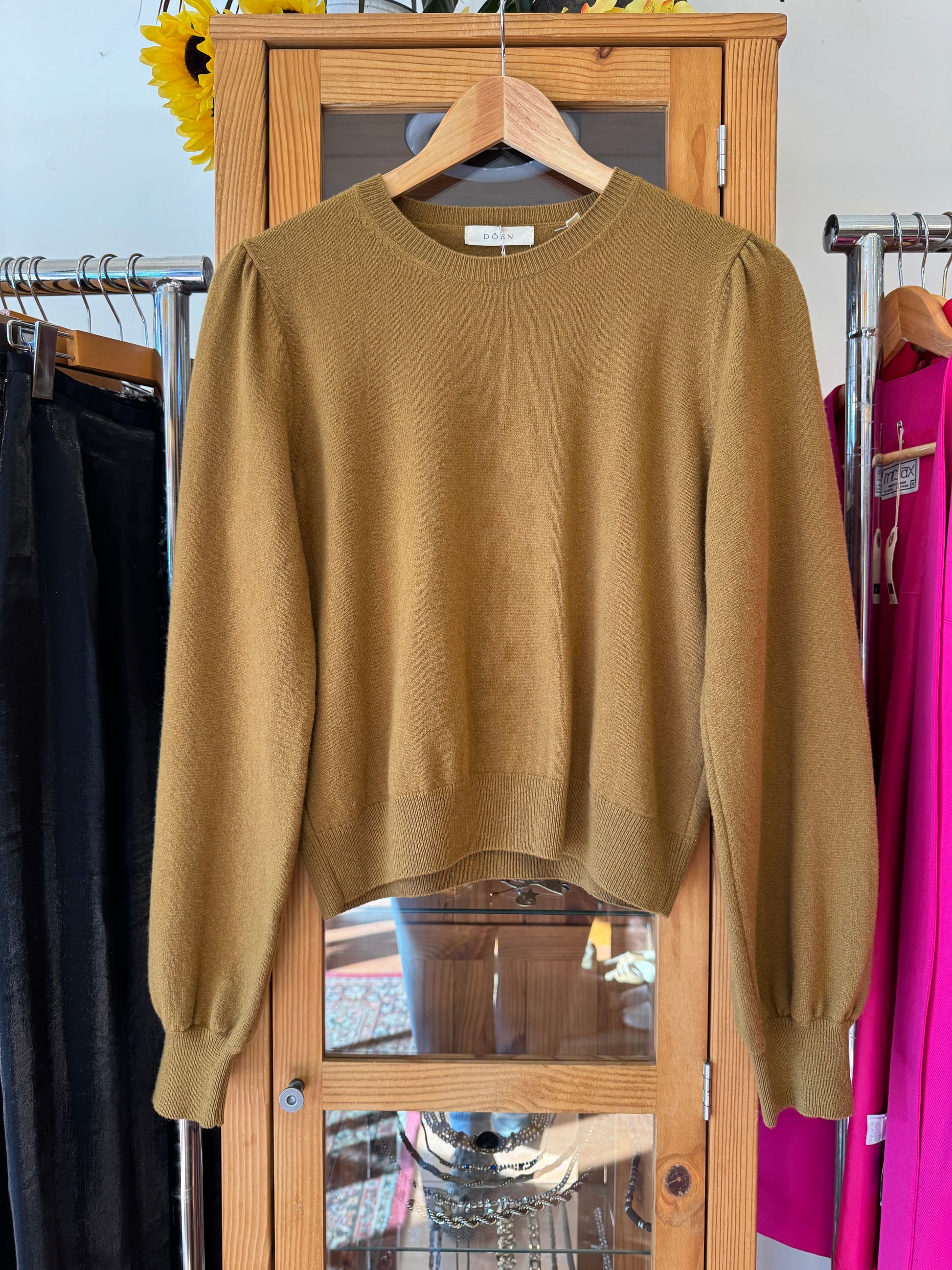 Dôen Puff Sleeve Cashmere Sweater (L)