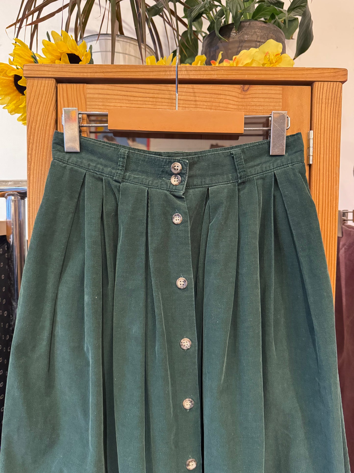 1990s Eddie Bauer Button-Up Fine Corduroy Skirt (S)