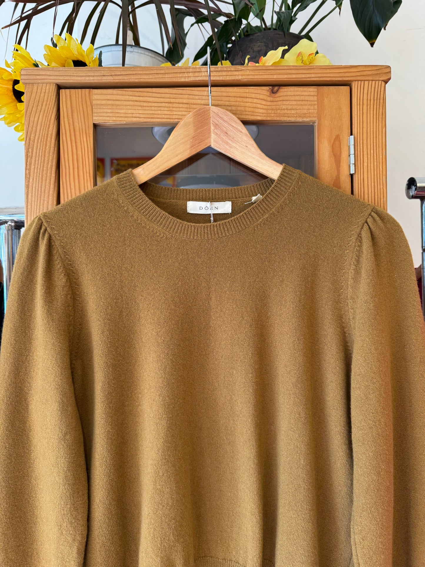 Dôen Puff Sleeve Cashmere Sweater